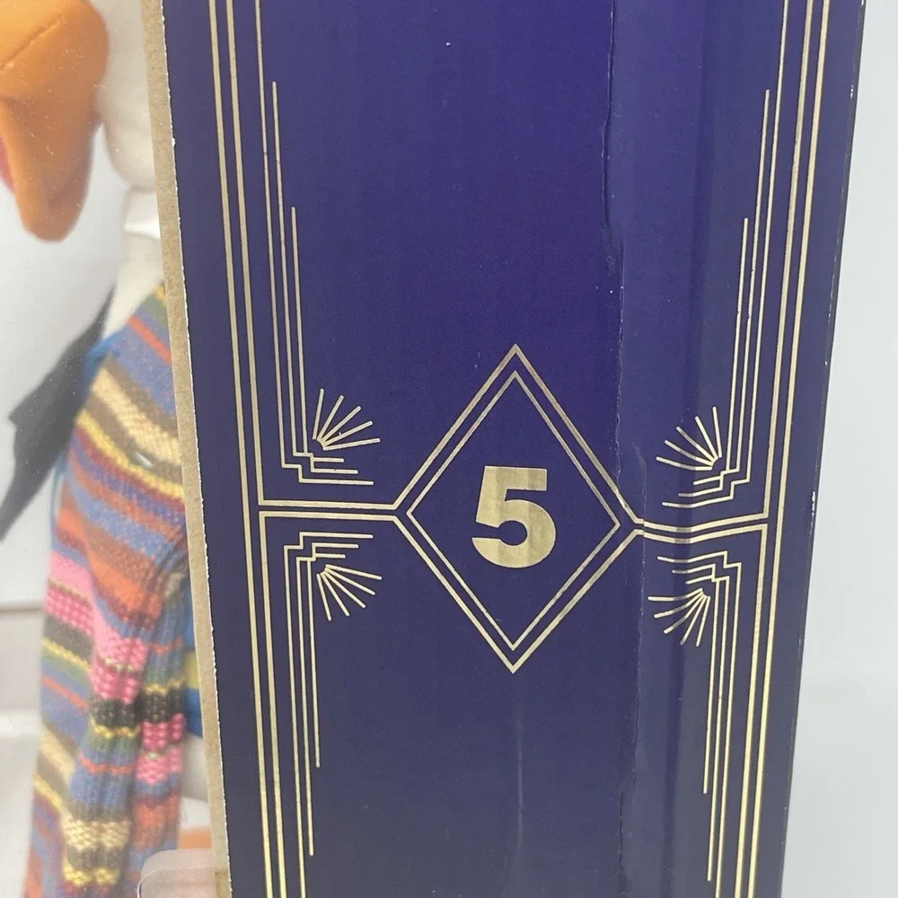 Disney box see