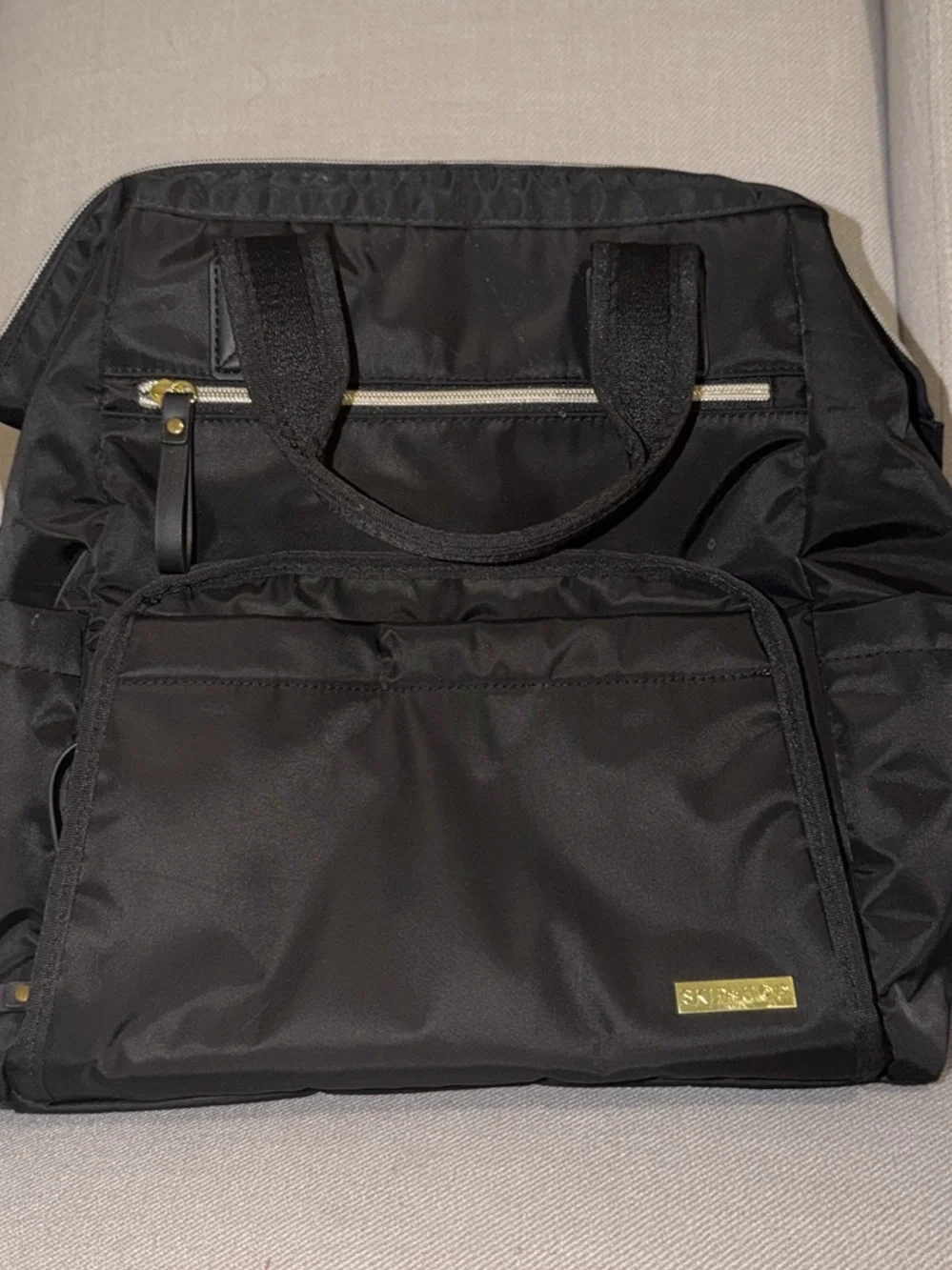 Skip Hop spacious black