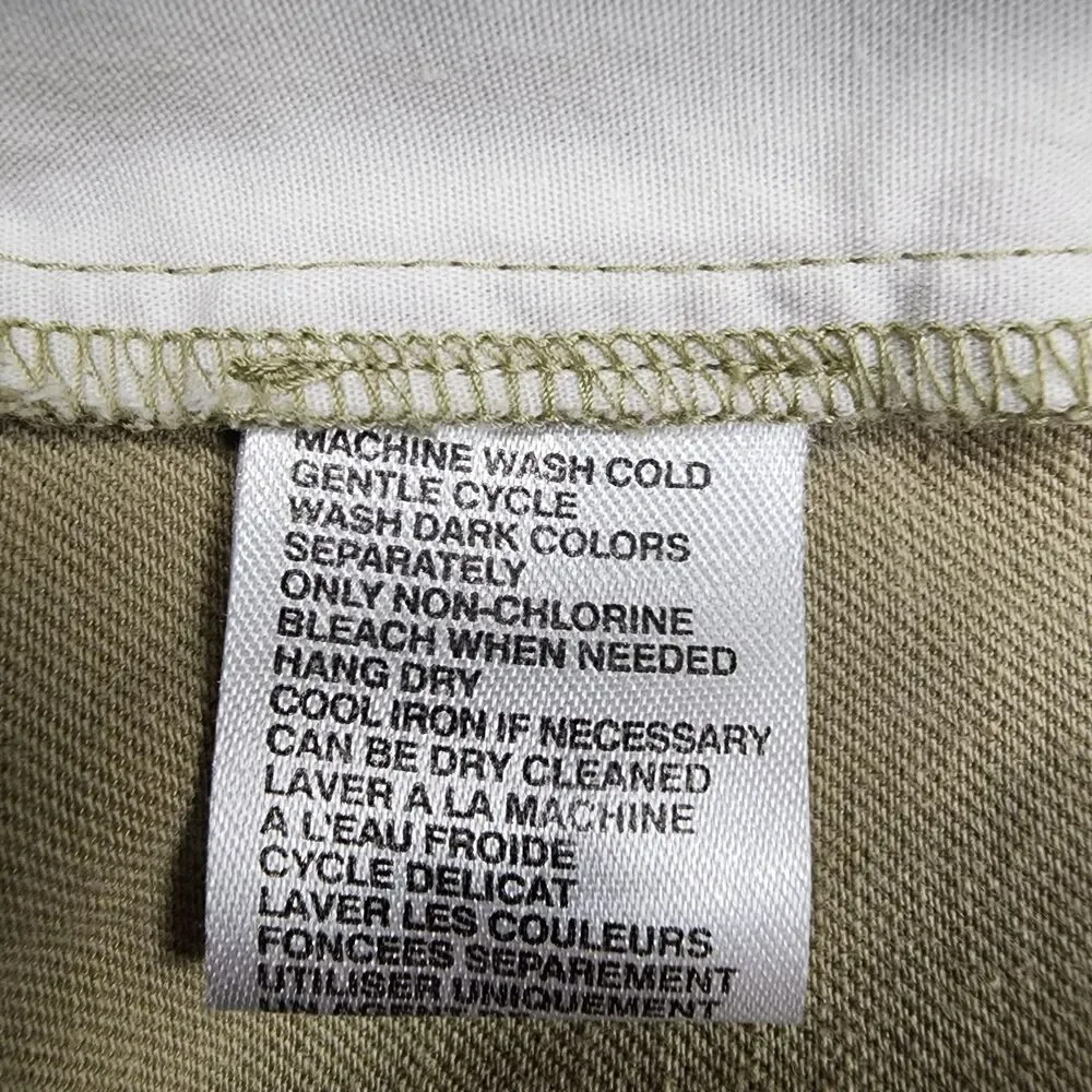 Tommy Bahama enjoy laid