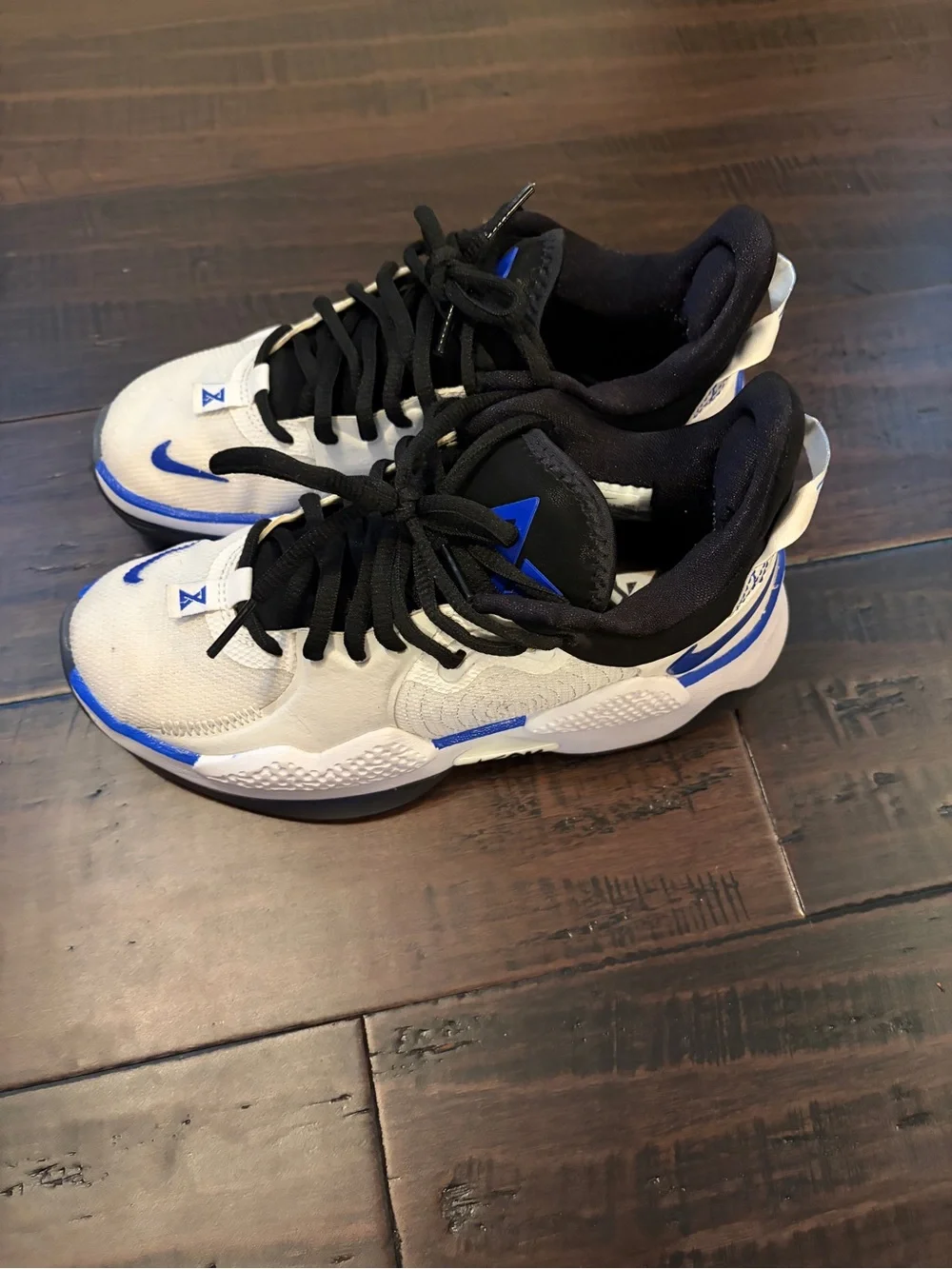 Nike low top