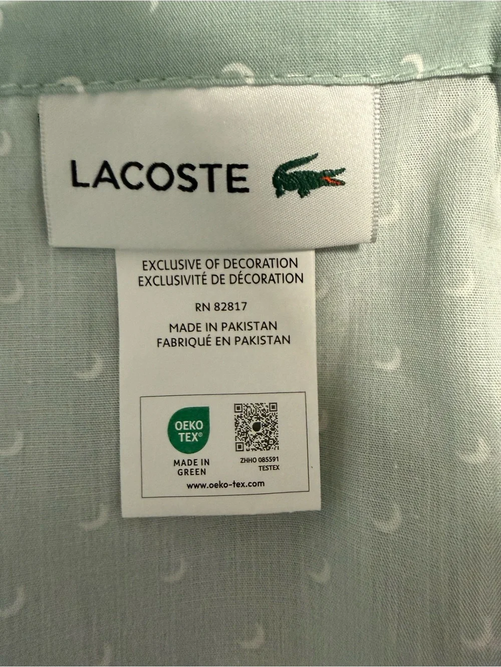 Lacoste queen flat