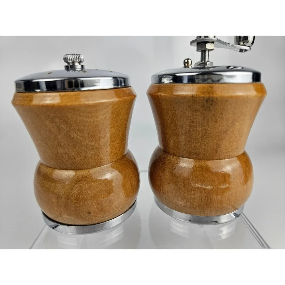 Mid Century Teak Salt & Pepper Set Woodpecker Japan MCM‎ Grinder