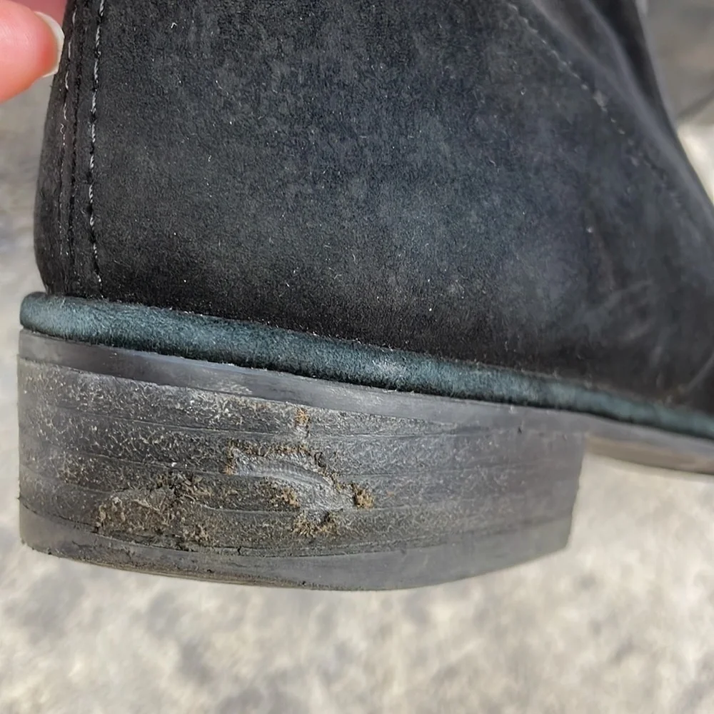 Stuart Weitzman msrp $950