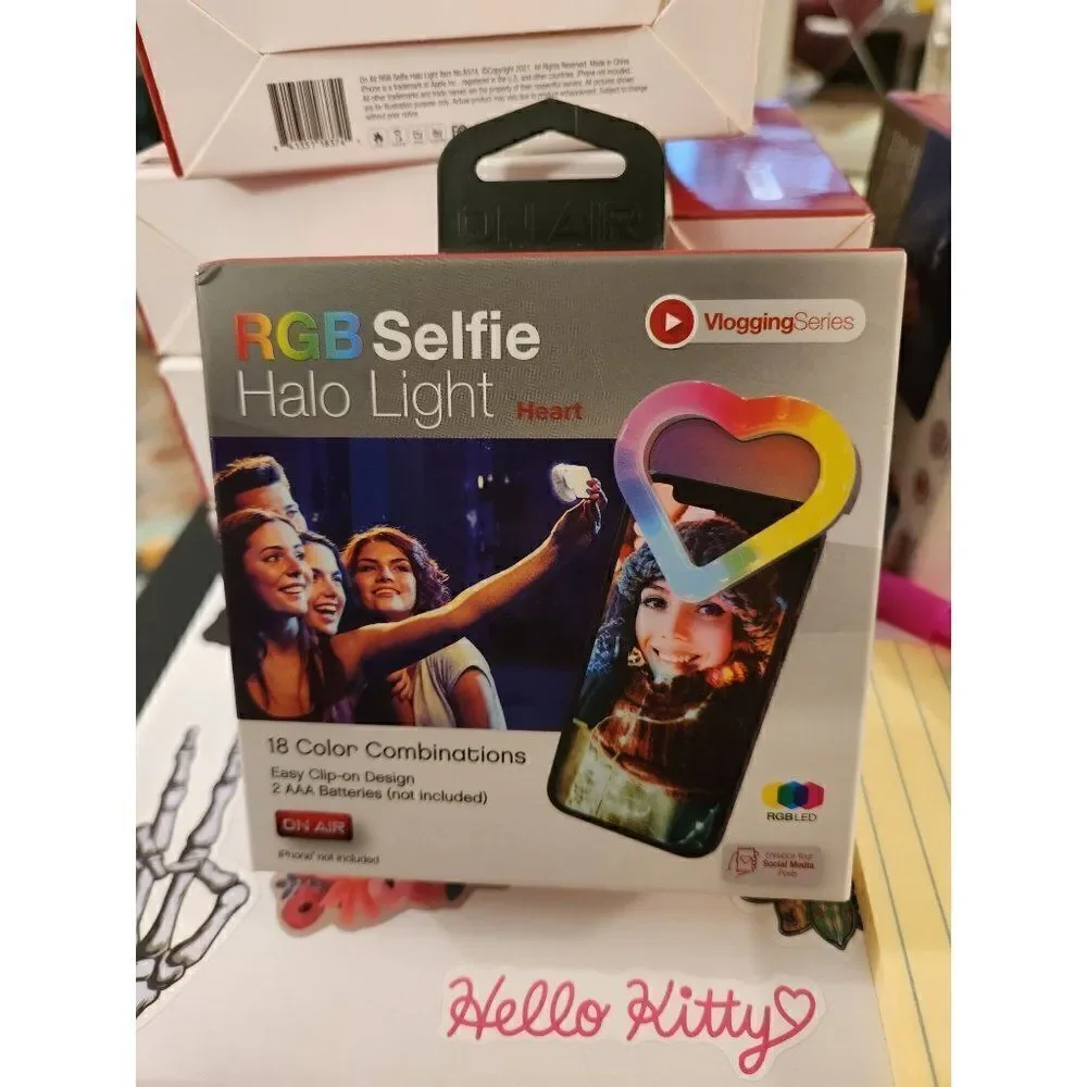 New! RGB Selfie Light ~ HEART SHAPED ~ 18 Color Combinations Cell Phone Light