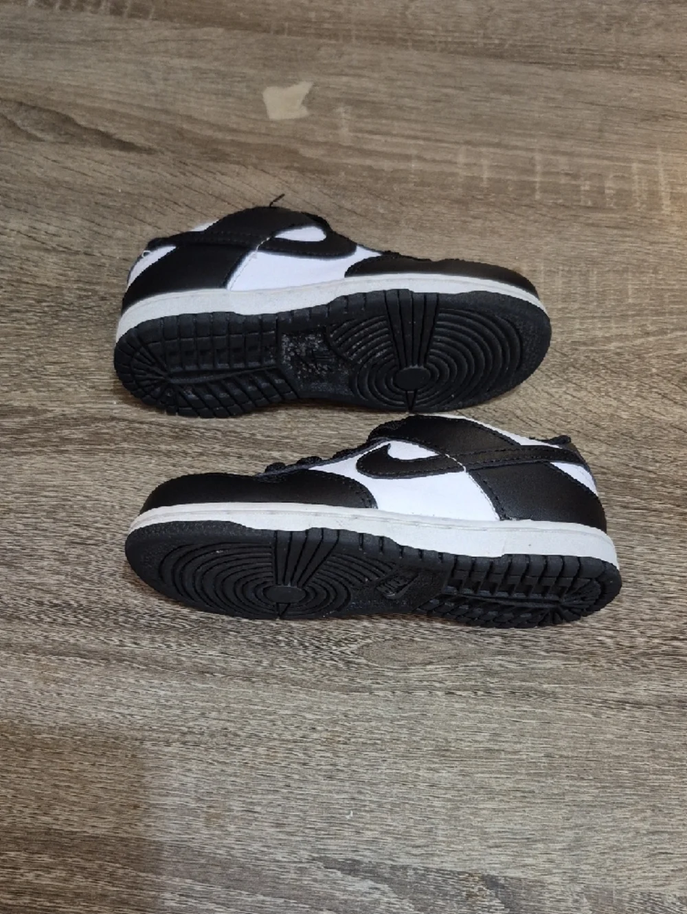 Nike Kids Black and White Low-Top Sneakers