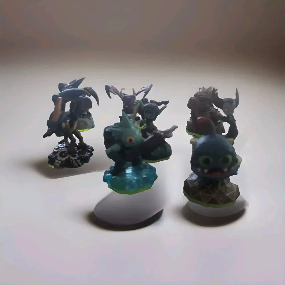 Skylanders‎ Spyros  Figurine Lot of 8 Bundle Green Bottom