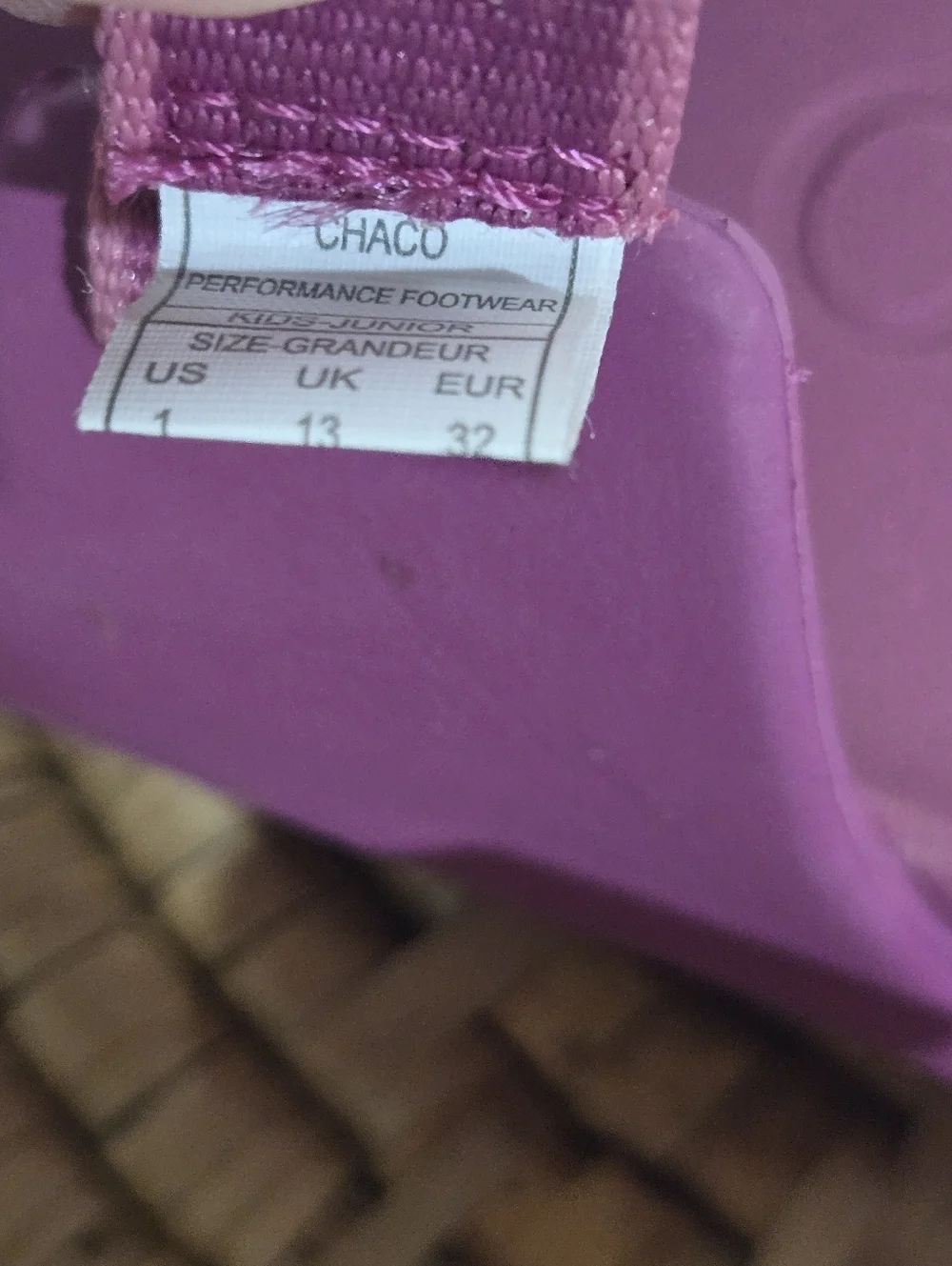 Chaco pink chillos