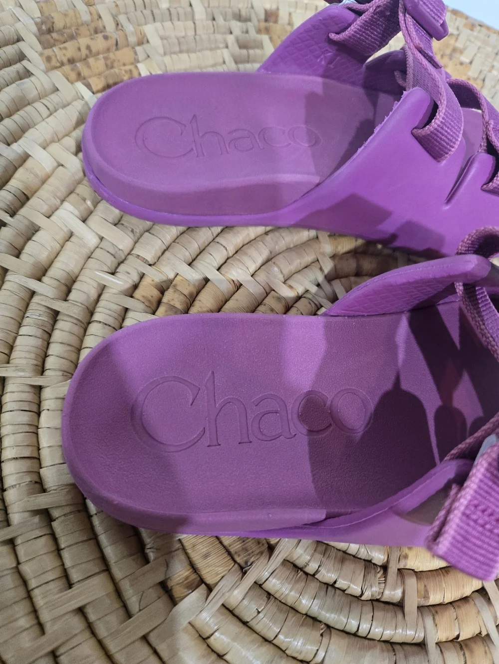 Chaco pink chillos