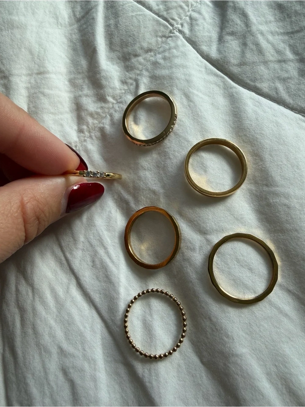 N/A elegant gold
