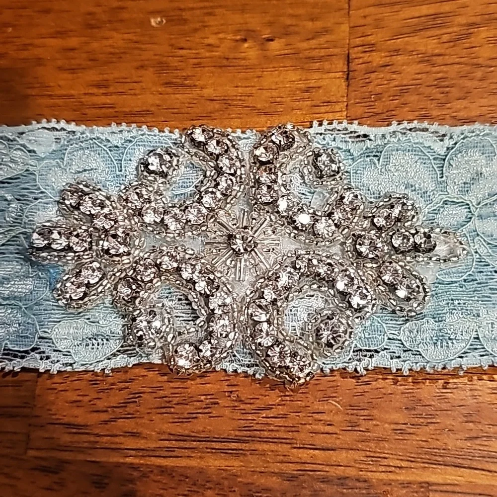 N/A lace rihnestones