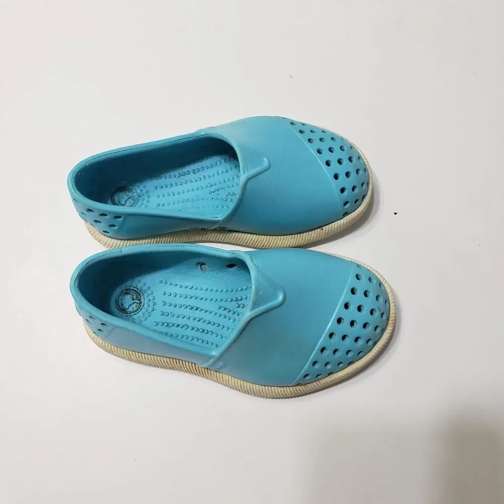 Native Kids Girl 5‎ Bright Blue Breathable Comfort Shoes Eyelet Details Water