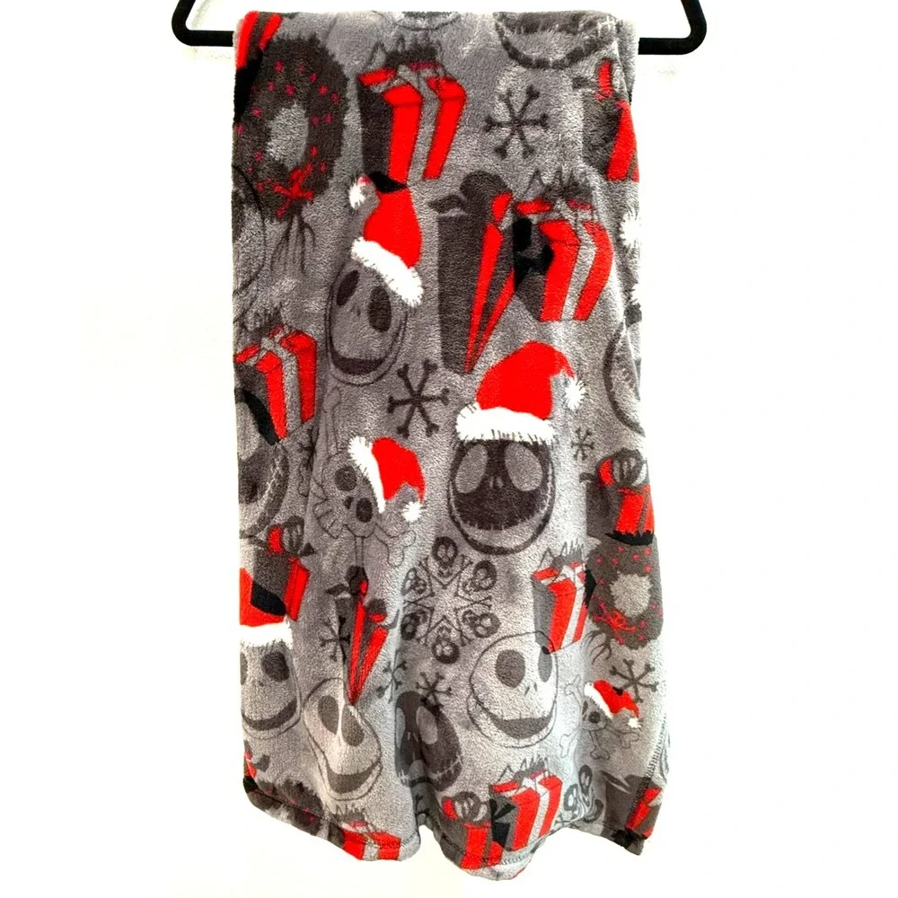 Disney Nightmare Before Christmas Holiday‎ Faux Fur Throw Blanket Grey Black Red