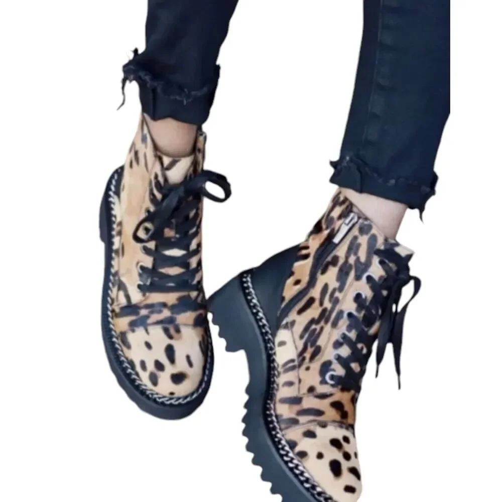 Vince Camuto look feel