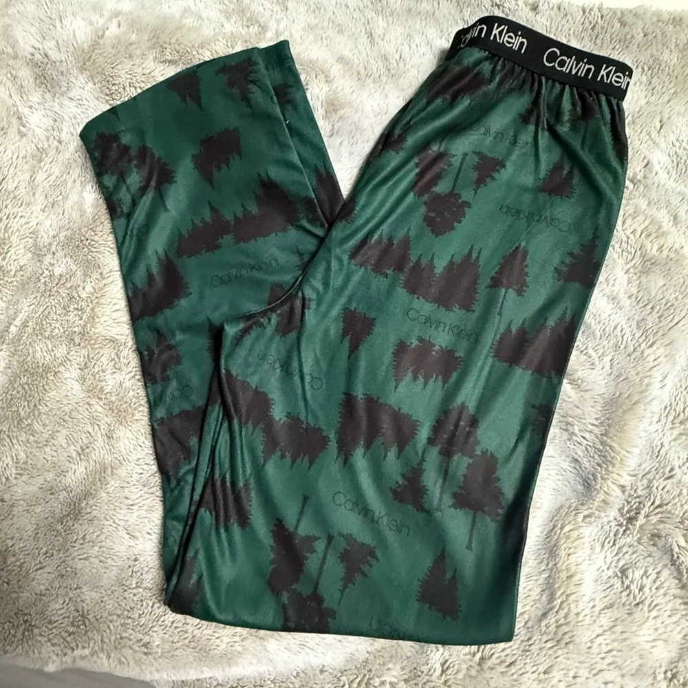 Calvin Klein Gray and Black kids
