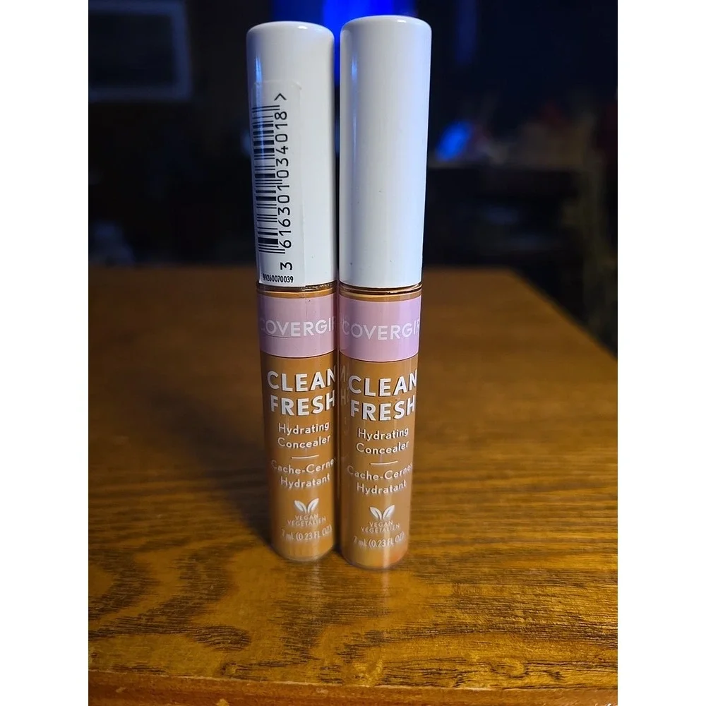 COVERGIRL Clean Fresh Hydrating Concealer, 410 Rich / Deep , 0.23 oz. Lot Of 2