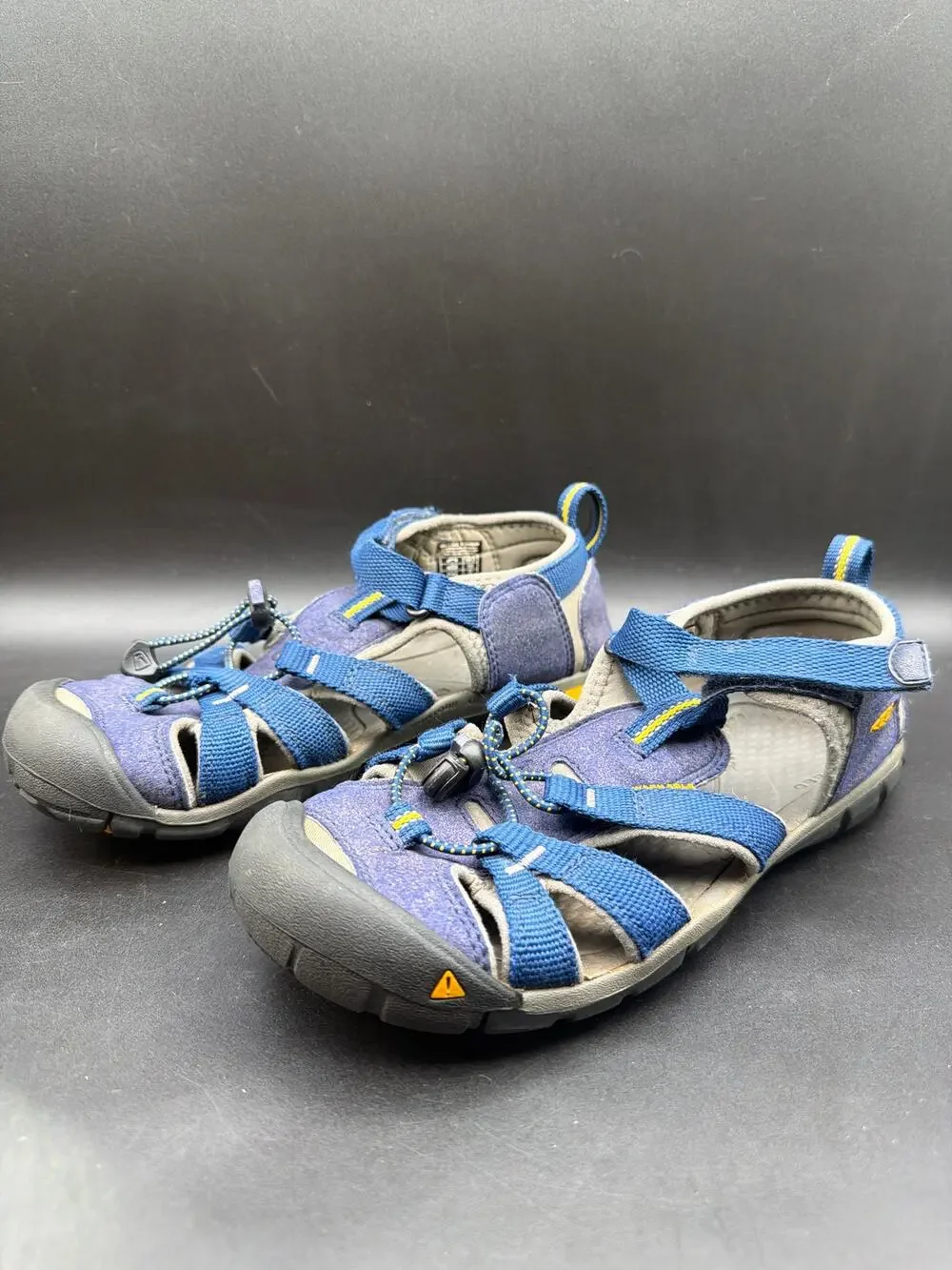 KEEN Newport H2 Youth Size 4 Blue Waterproof Hiking Sport Sandals Washable