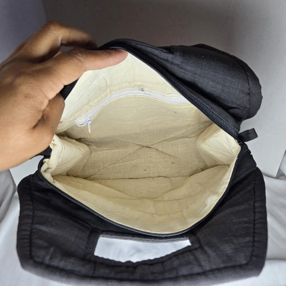 The Unbranded Brand cotton handbag