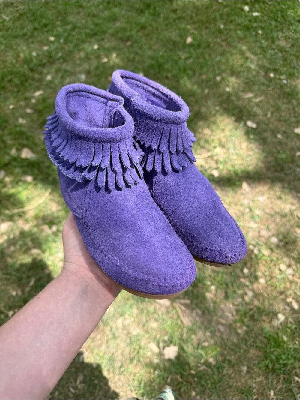 Minnetonka leather kids moccasin