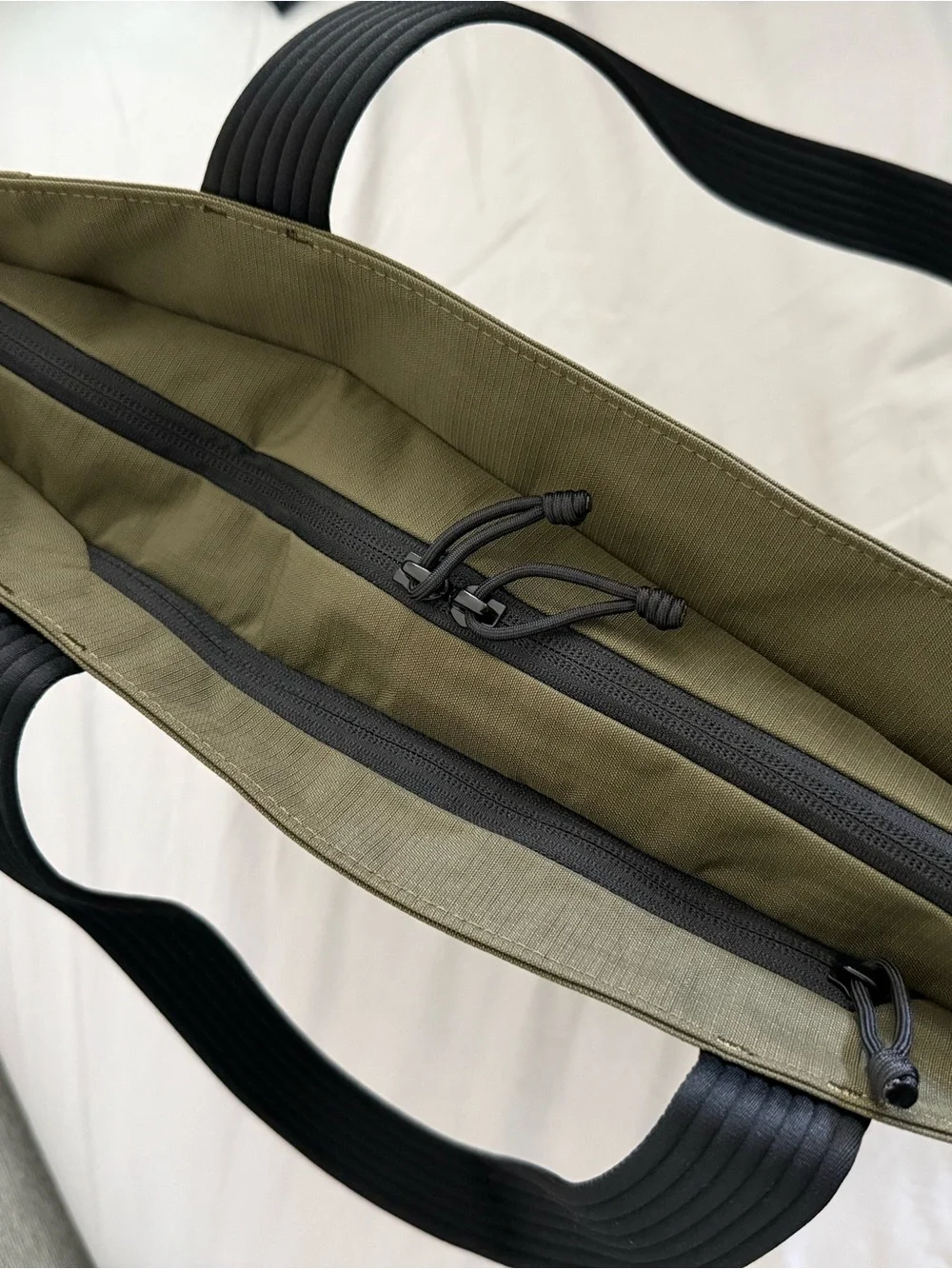 Alpaka flight tote