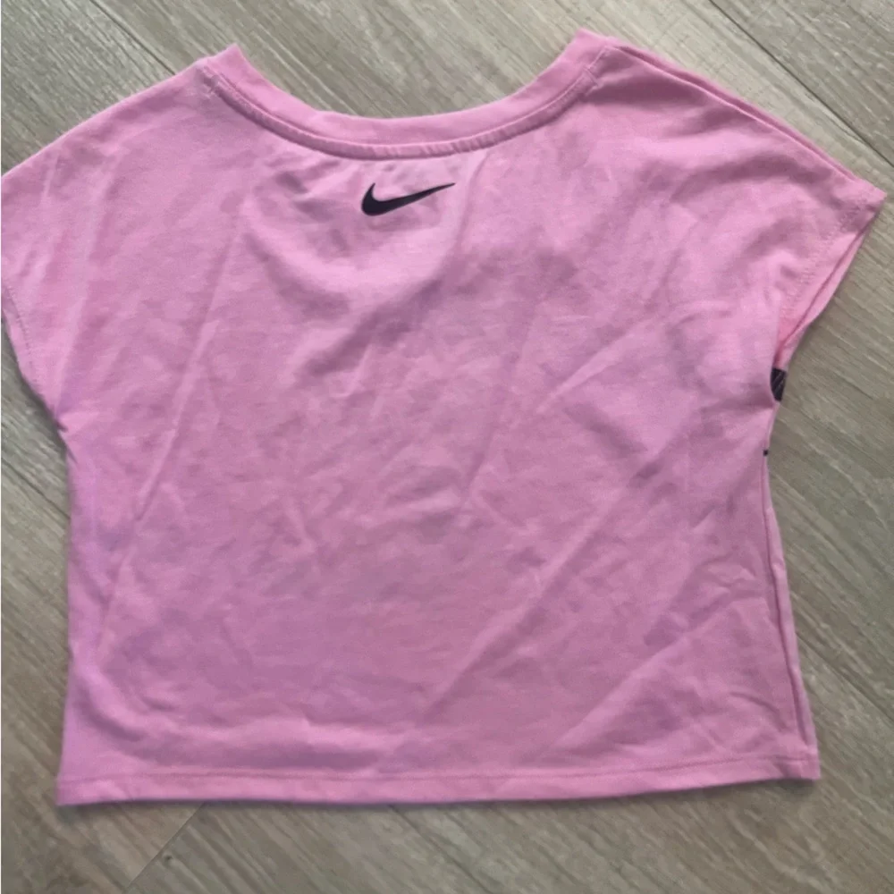 Nike 01 made pink
