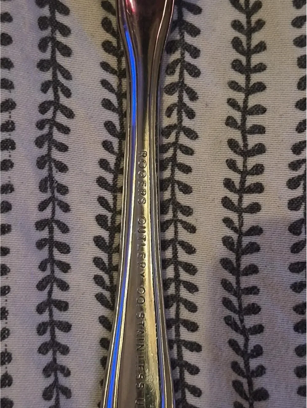 Rogers Cutlery Co. Stainless USA, IS, Serving Fork 7.5