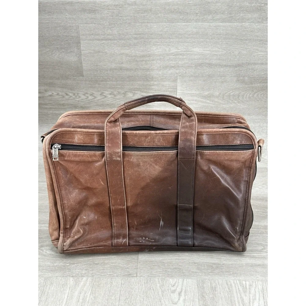 Tumi pre owned