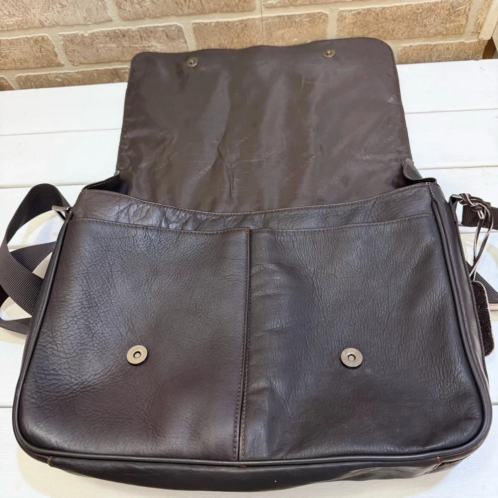 Reaction Kenneth Cole preowned see