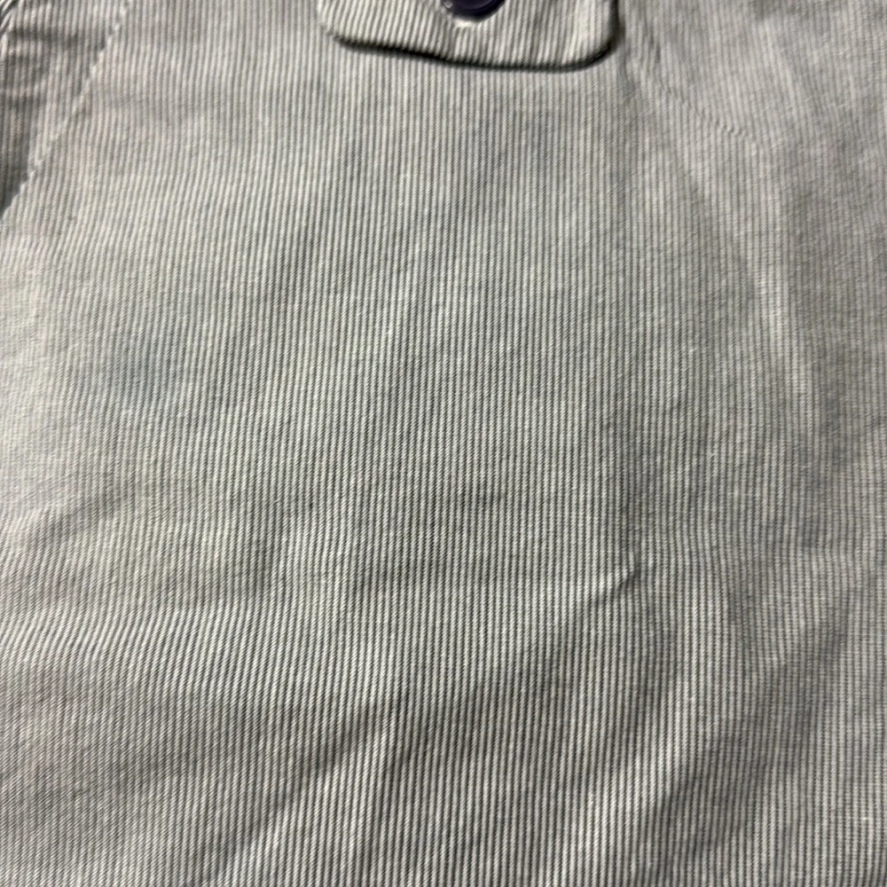 Old Navy inch back opening