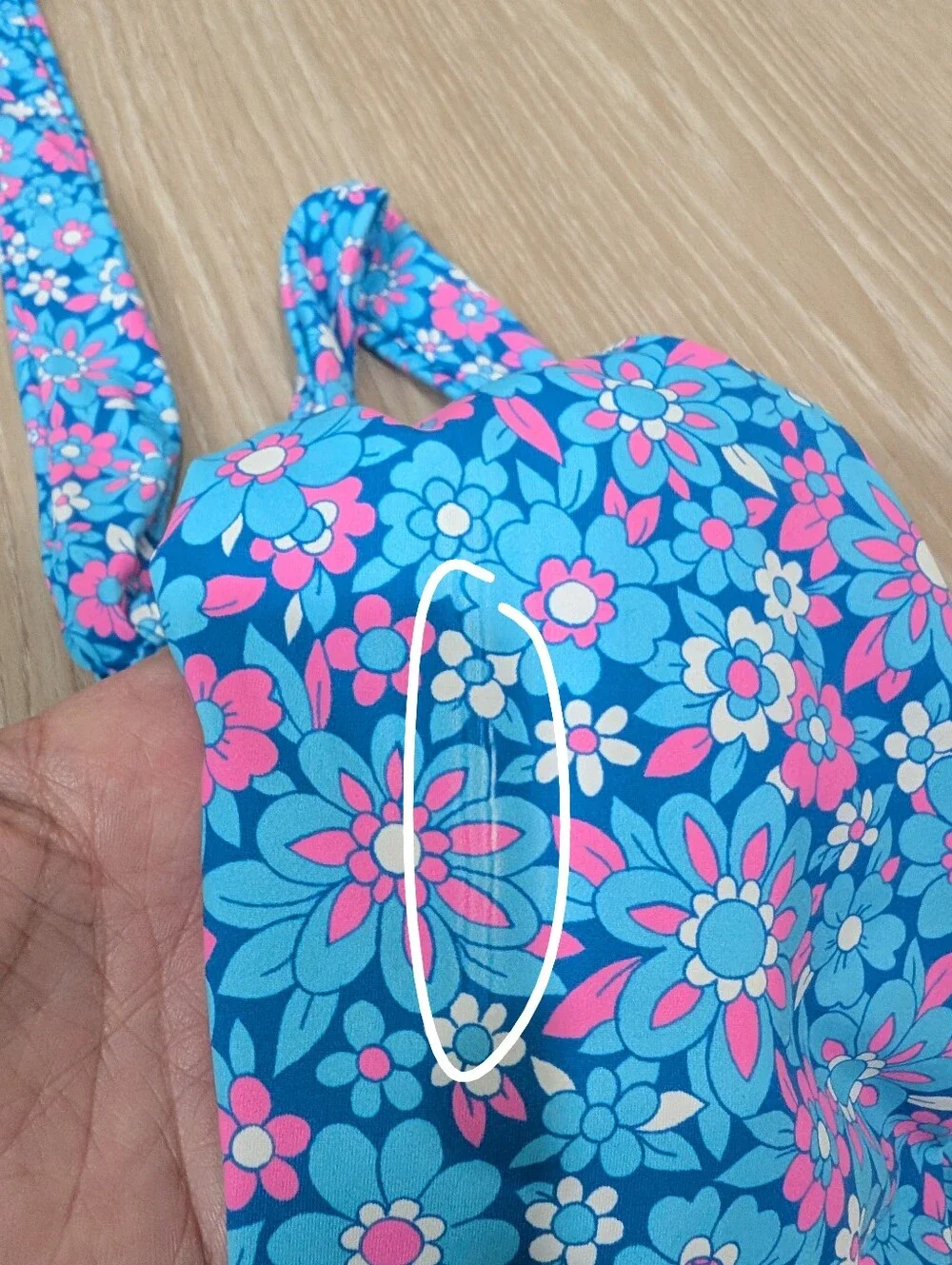 Frankies Bikinis light mark