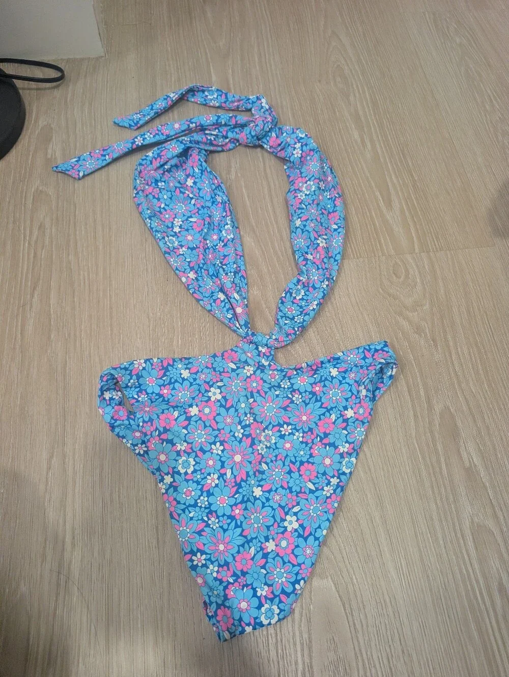 Frankies Bikinis light mark