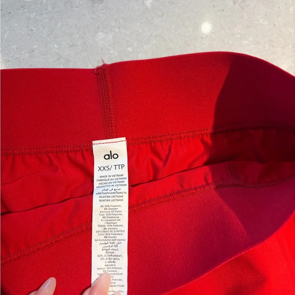 ALO Yoga bright red