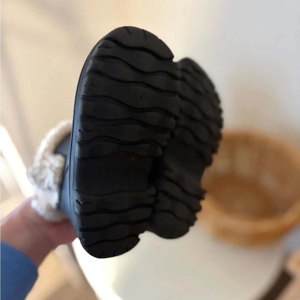 Zara Black Kids Boots with Cream Lining