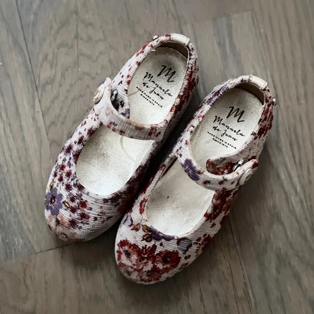 Manuela de Juan Toddler Floral Mary Janes Size 24 (Fits 23) Dress Flats