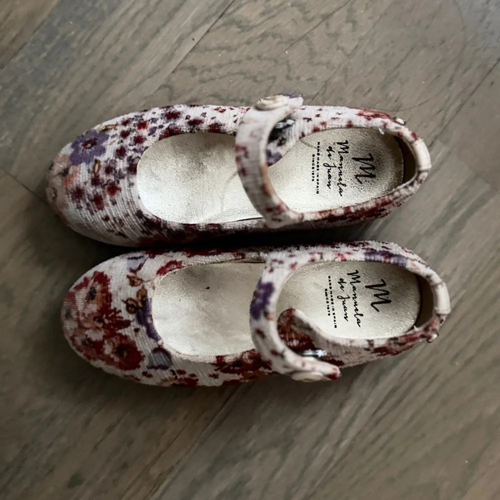Manuela de Juan Toddler Floral Mary Janes Size 24 (Fits 23) Dress Flats