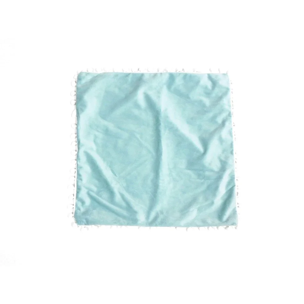 The Unbranded Brand 17 mint