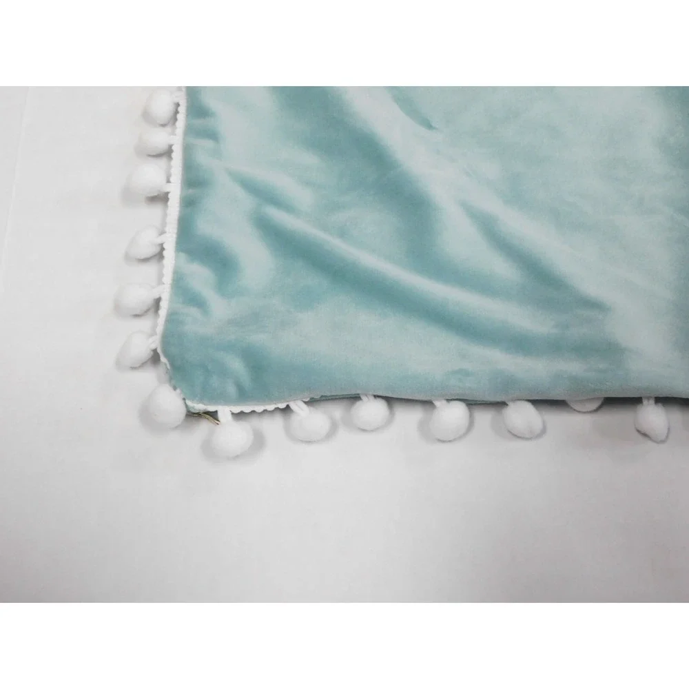 The Unbranded Brand 17 mint