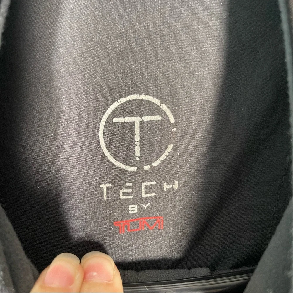 Tumi tech by