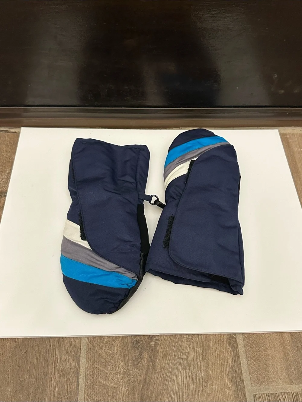Target insulated gloves