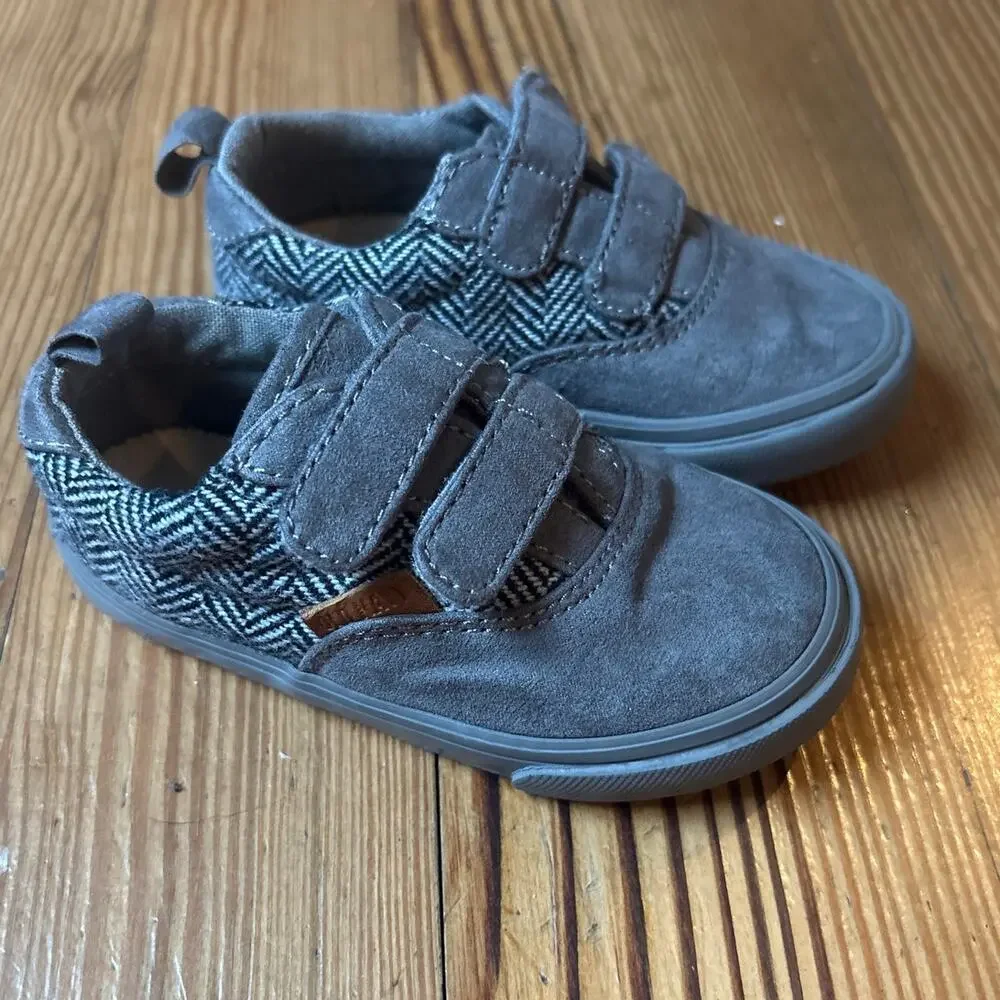 Old Navy‎ gray faux suede double strap velkro toddler sneakers SIZE 5