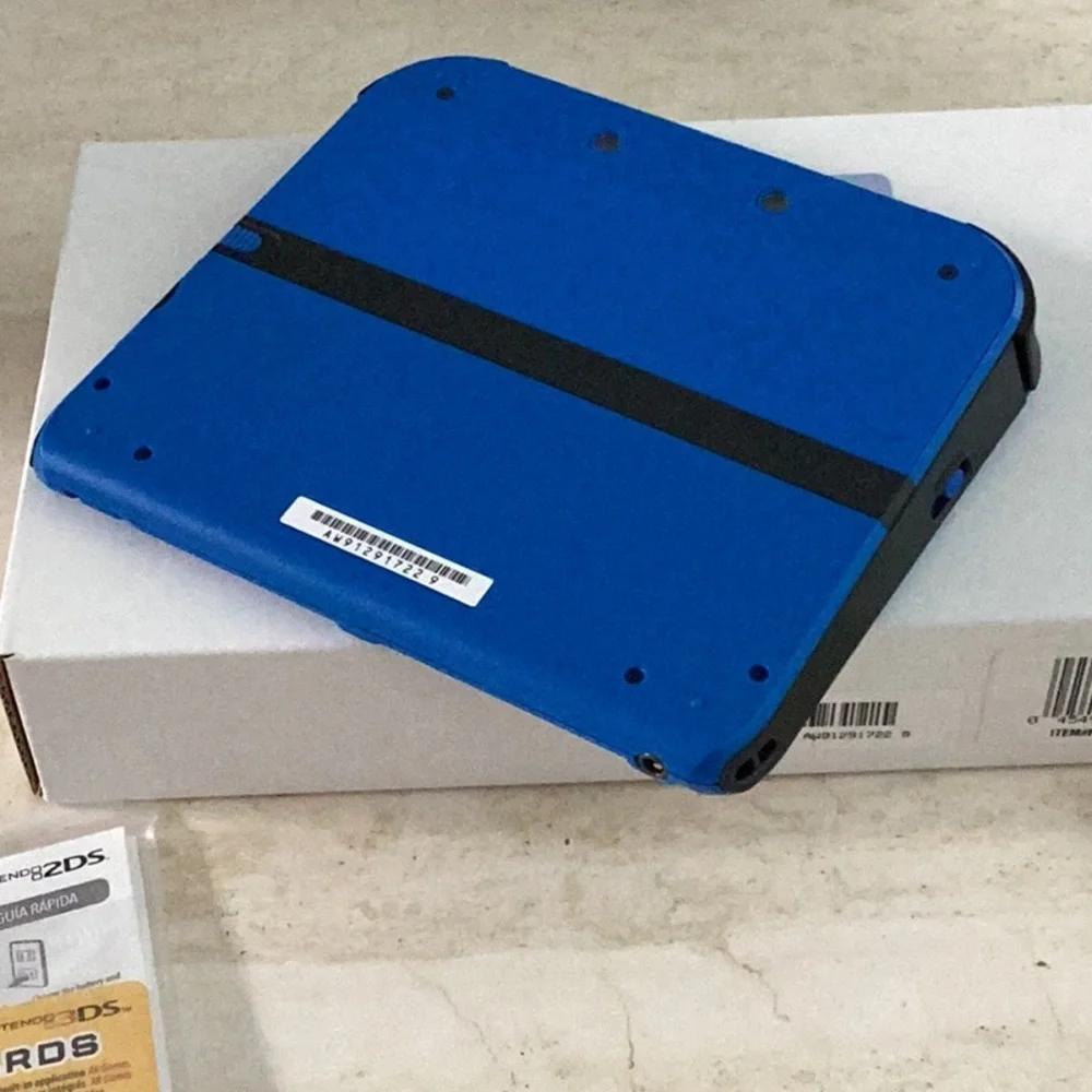 Nintendo 2ds console