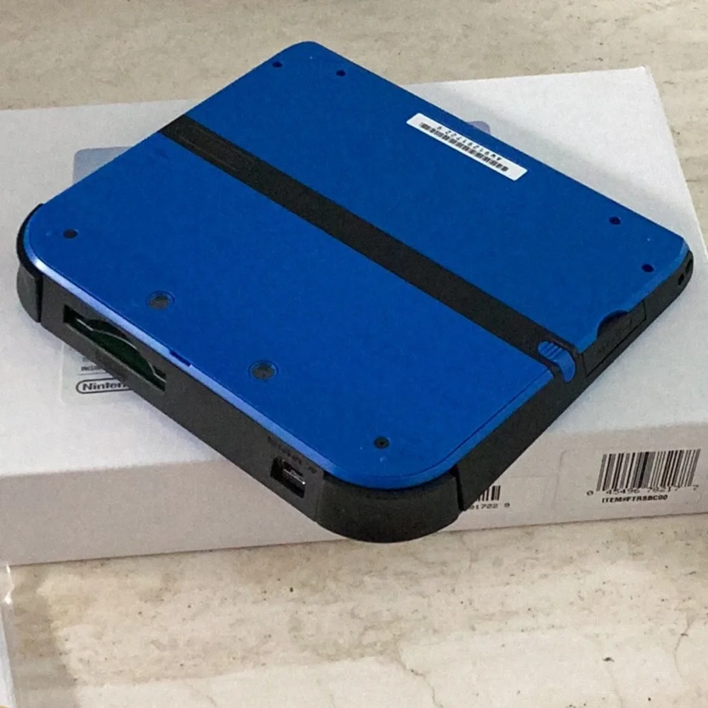 Nintendo 2ds console