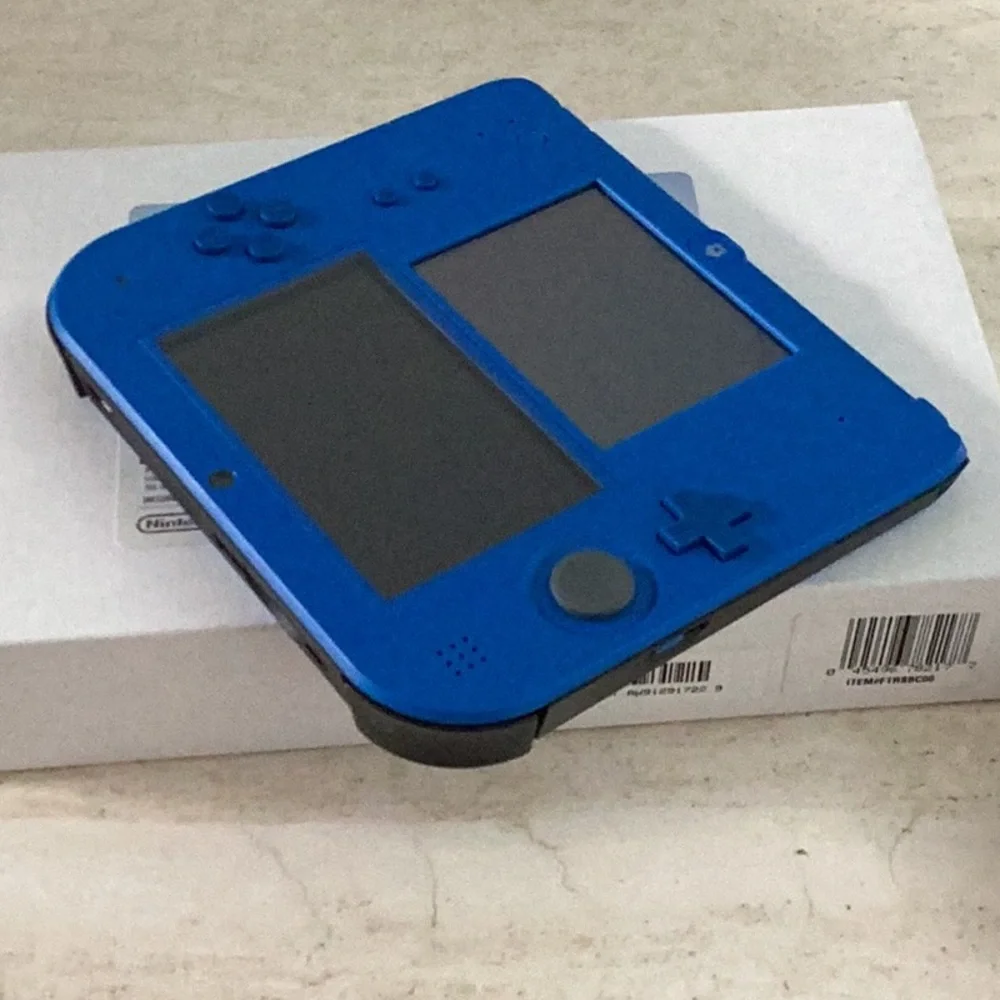 Nintendo 2ds console