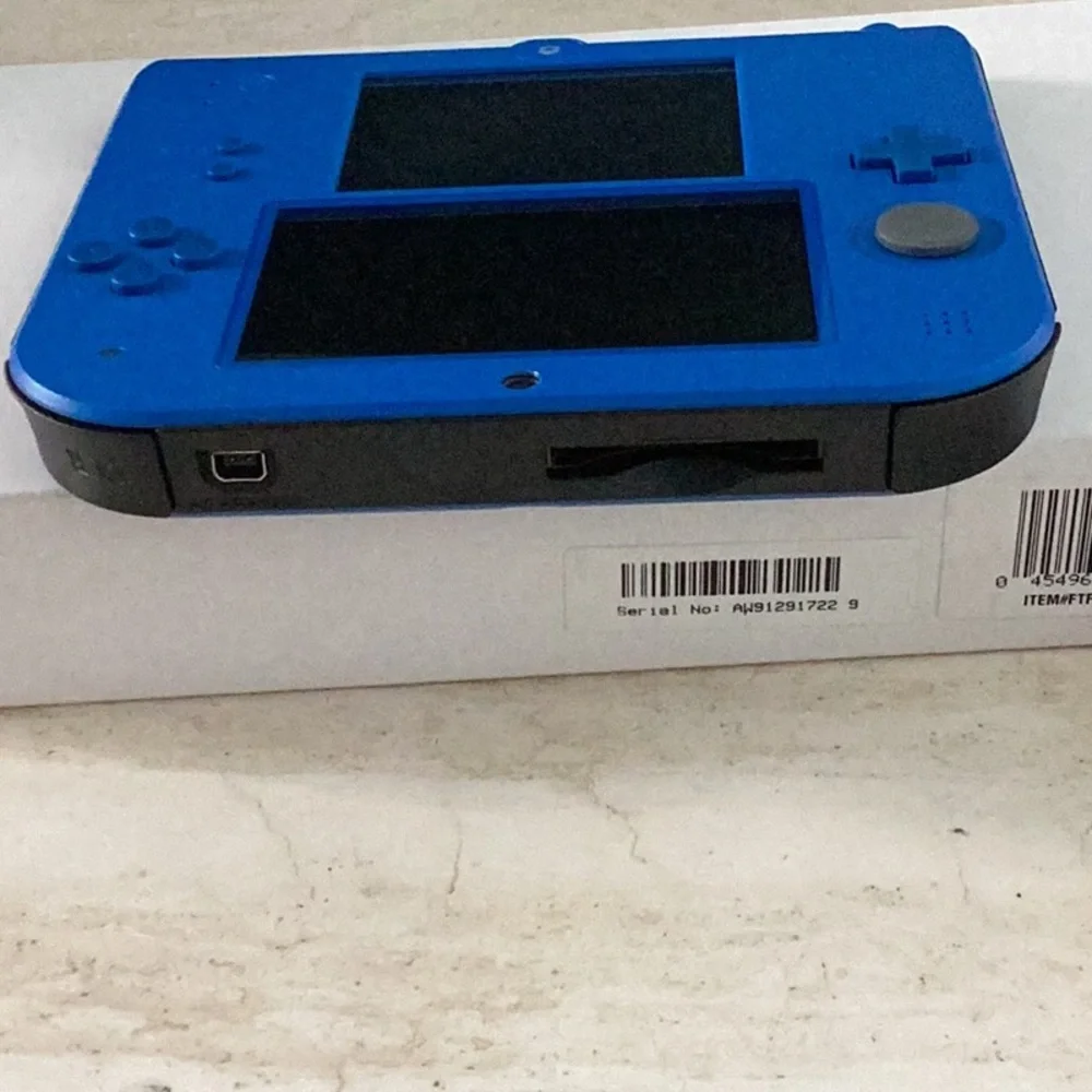Nintendo 2ds console