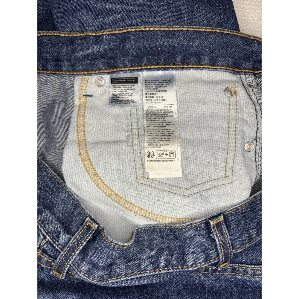 Levis these levi