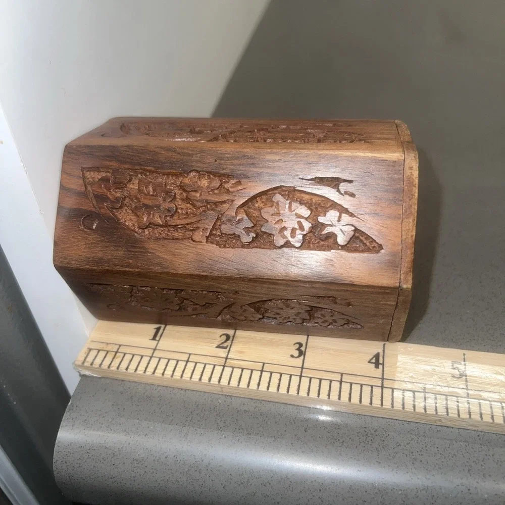Vintage Wooden Hexagon Hand Carved Pencil Holder Decorative Collectible 4