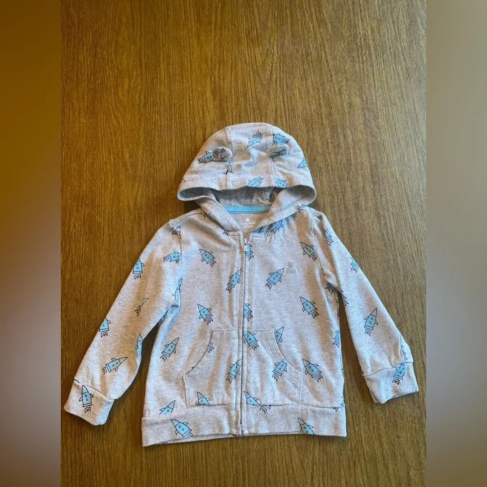 Gap zip up hoodie size 18-24 months