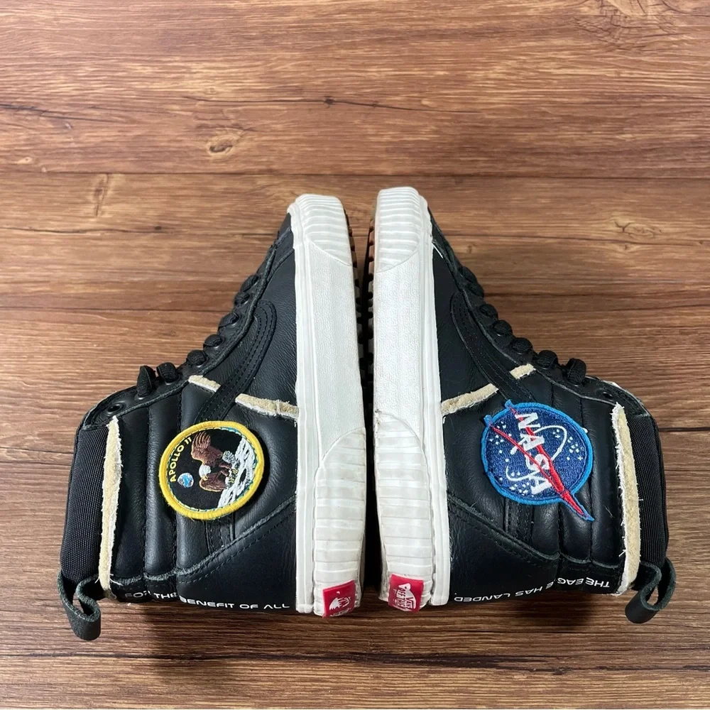 Vans ships within