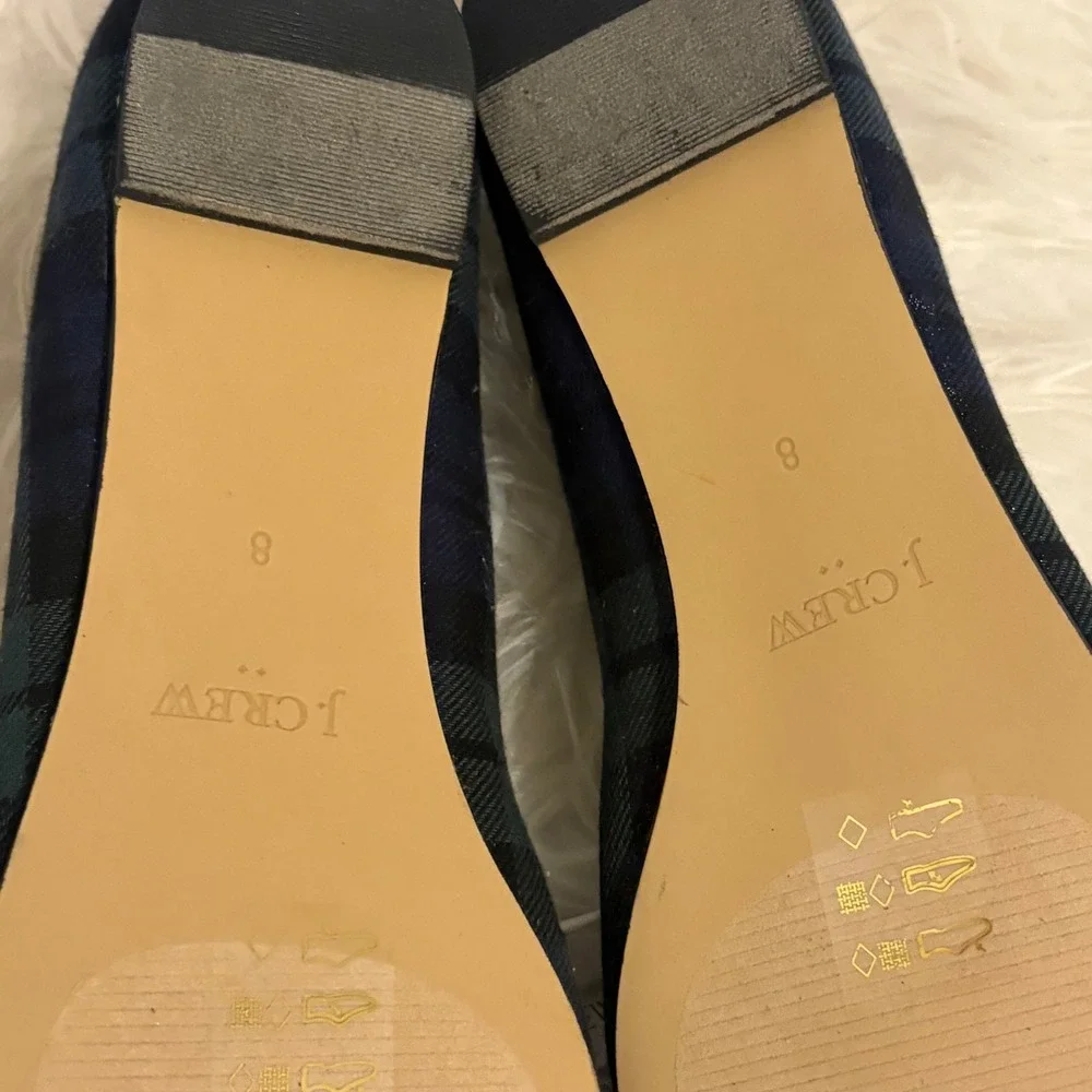 J. Crew Factory vamp are upper