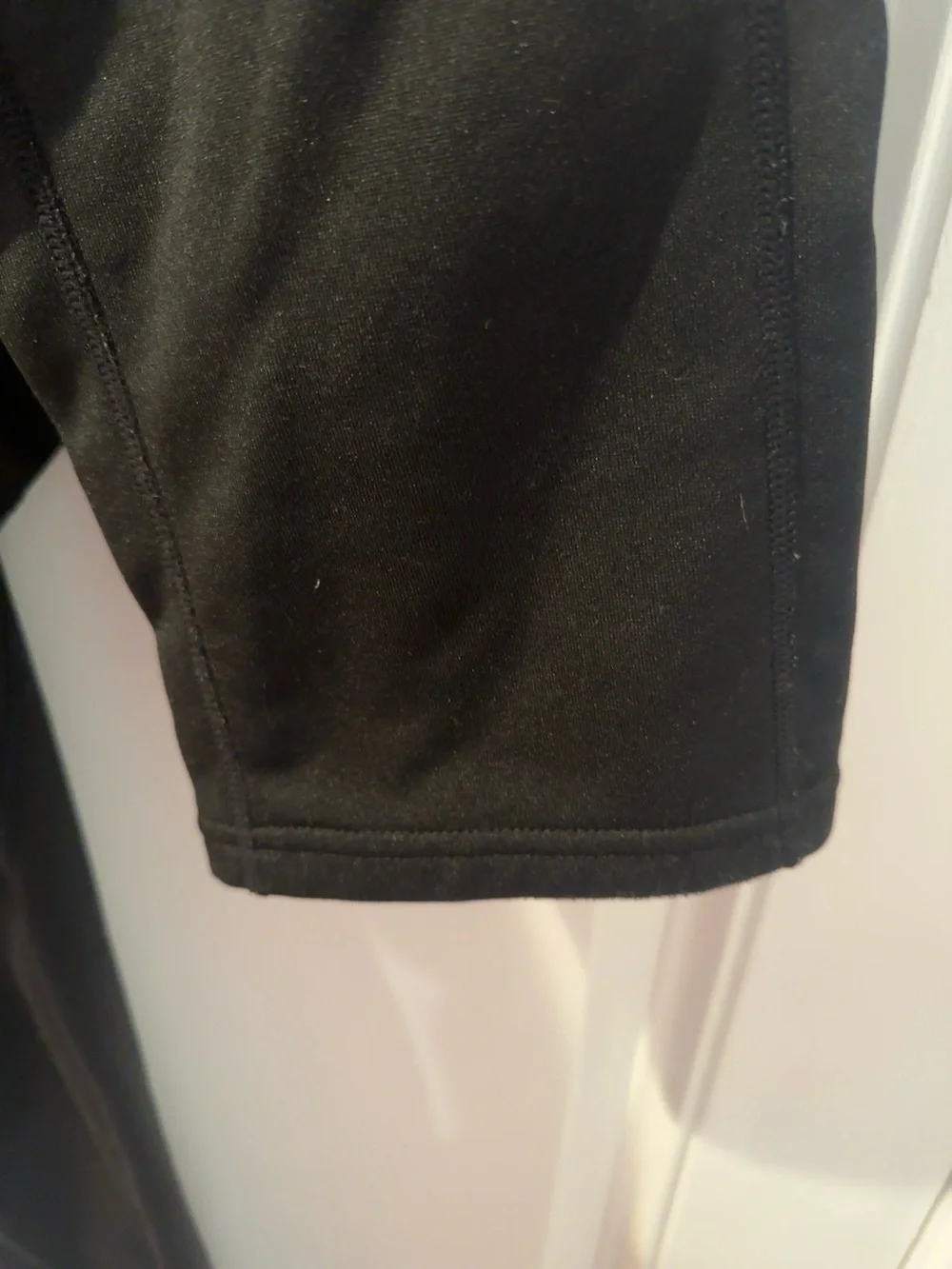GapFit Black Jogger Pants S Dry Wicking Athletic Workout Zip Pocket Activewear