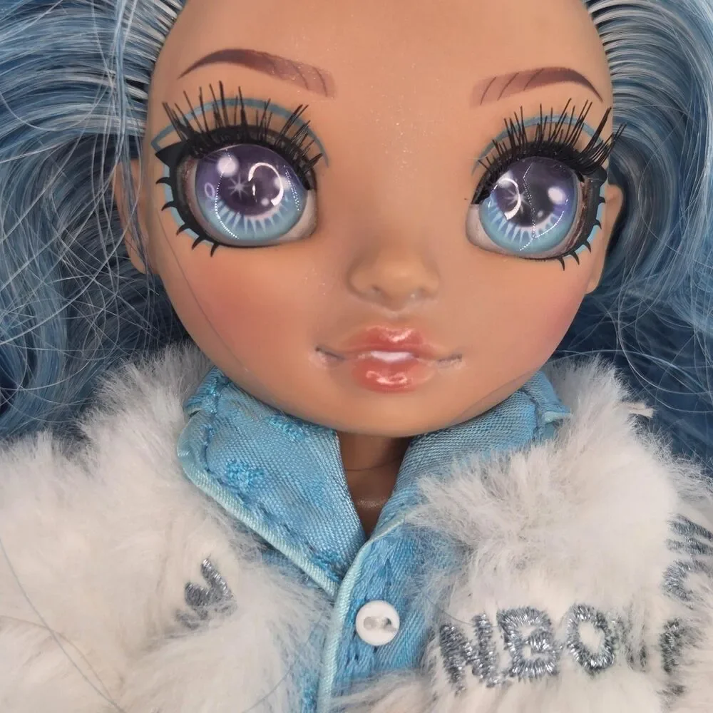 Rainbow High doll coordinating or